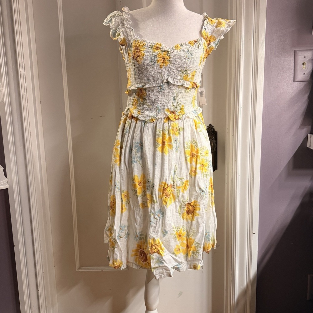 Old Navy Girls Flutter Sleeve Smocked Floral Print Dress Size XL 14-16